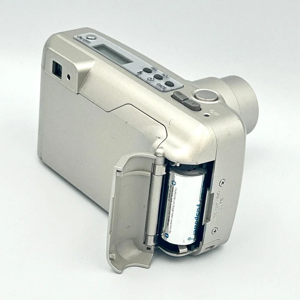 Vintage Minolta 110 Zoom 35mm Film Camera‎ Point & Shoot Silver TESTED Working
